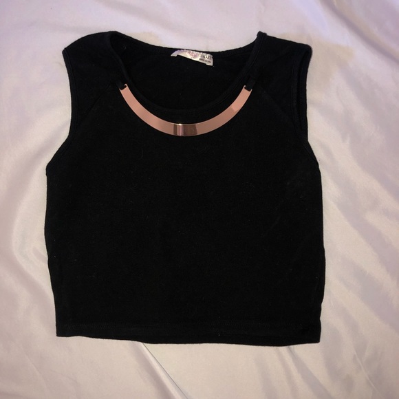 a'gaci Tops - black crop top